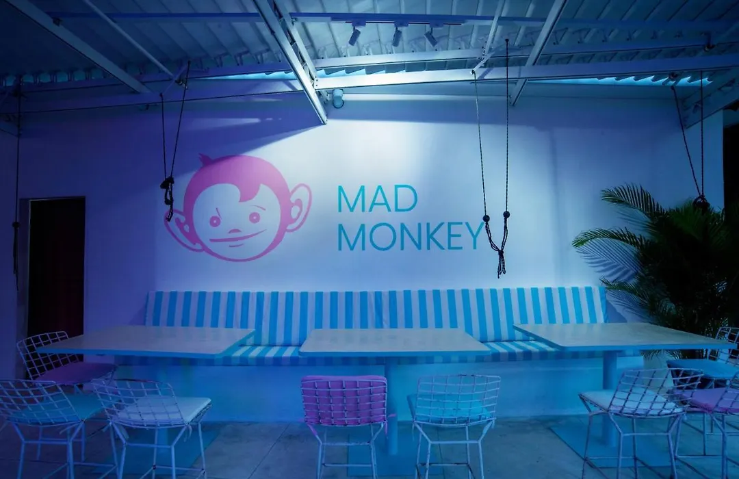 Mad Monkey Kuta Lombok-1